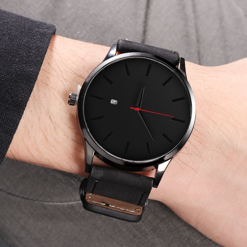 Fashionable minimalist leather watch